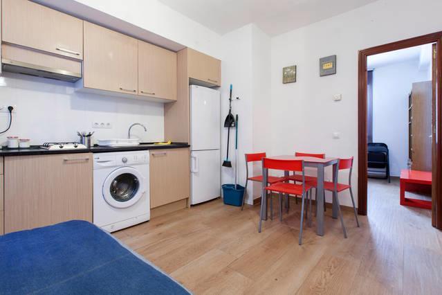 Mercado Anton Martin Apartment Мадрид Экстерьер фото