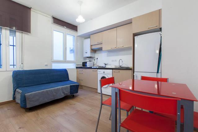 Mercado Anton Martin Apartment Мадрид Экстерьер фото